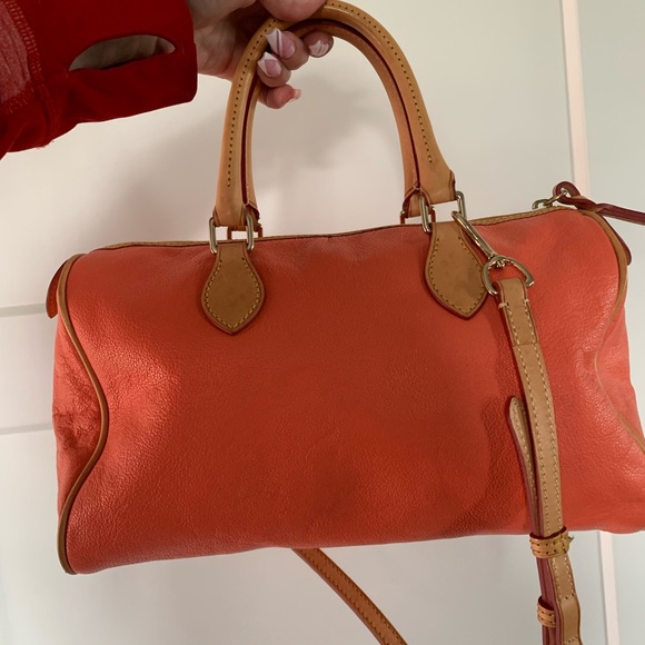 Beautiful Dooney and Bourke bag - Picture 2 of 2